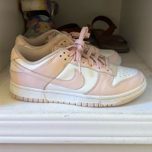 Nike dunk low orange pearl
